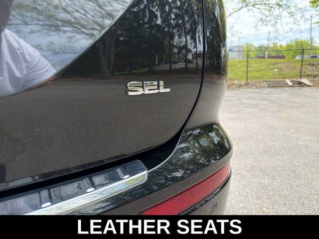 Used 2023 Mitsubishi Outlander SEL 40th Anniversary AWD/4WD image 19