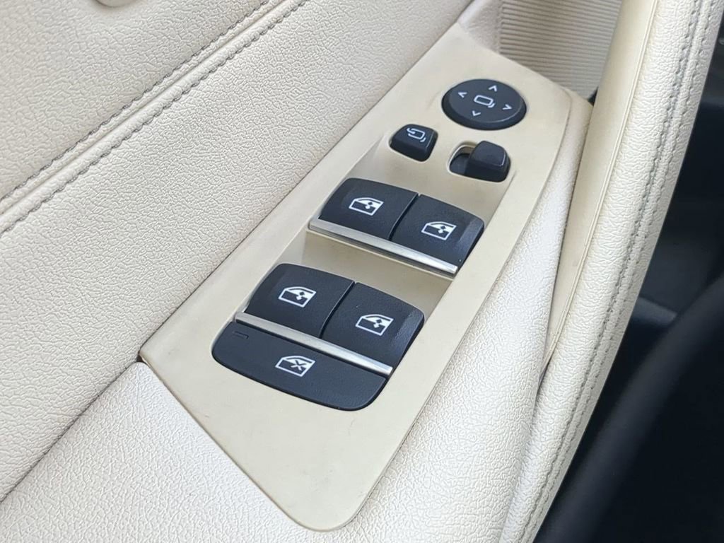 Certified 2023 BMW 540i w/ Convenience Package image 26