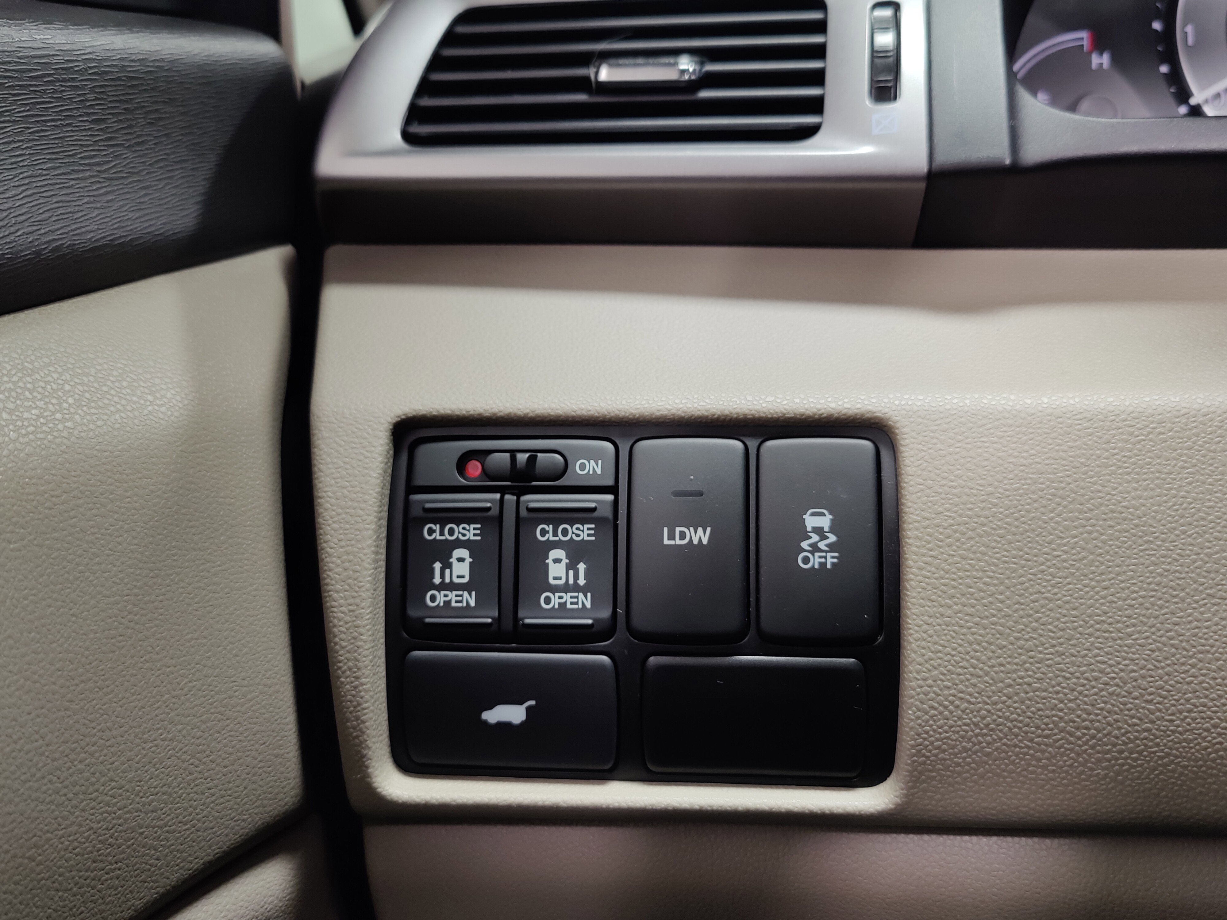 Used 2016 Honda Odyssey EX-L image 26