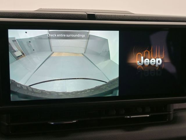 Used 2024 Jeep Wrangler Willys image 22