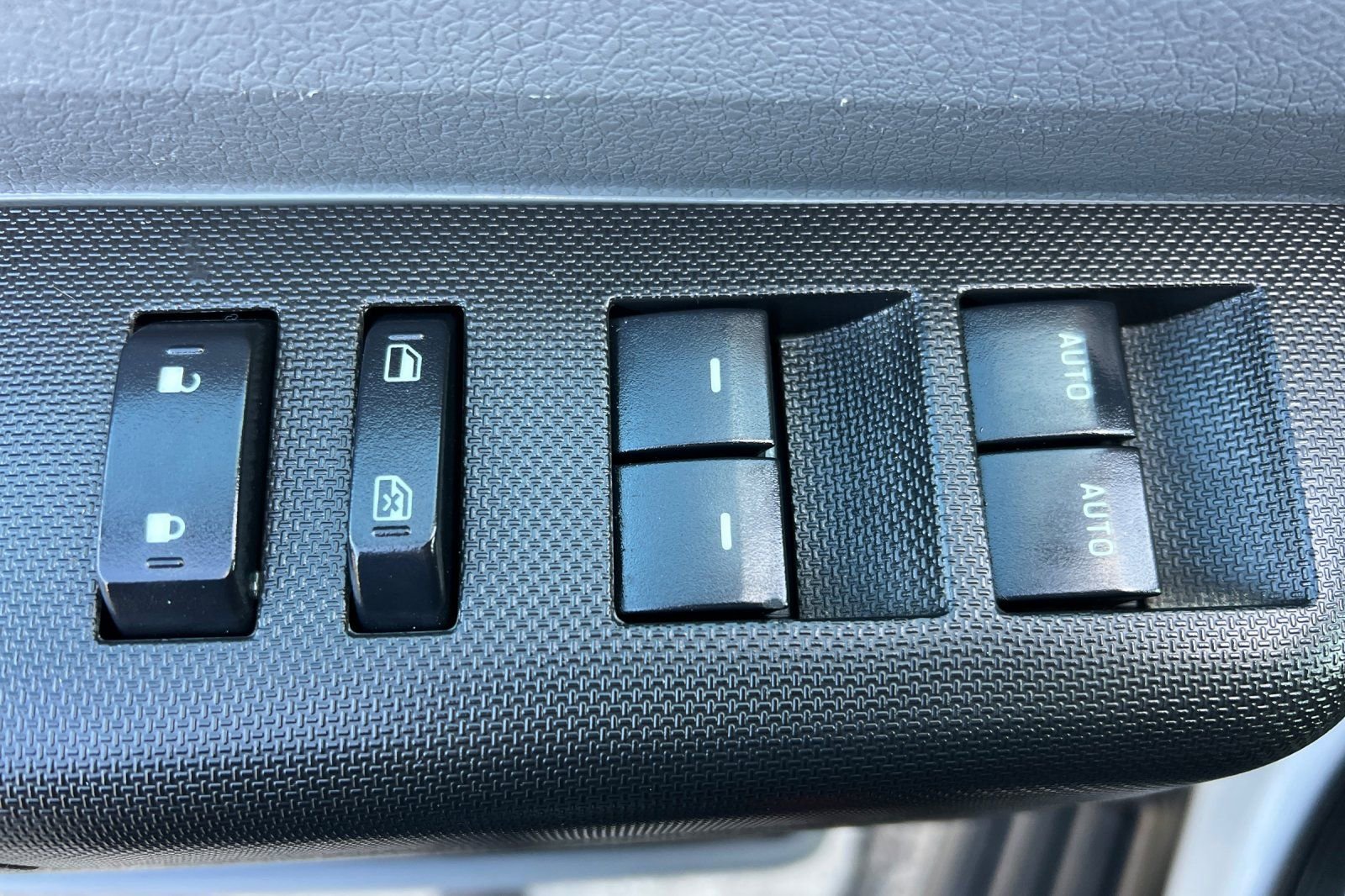 Used 2016 Ford F550 2WD Crew Cab Super Duty image 11