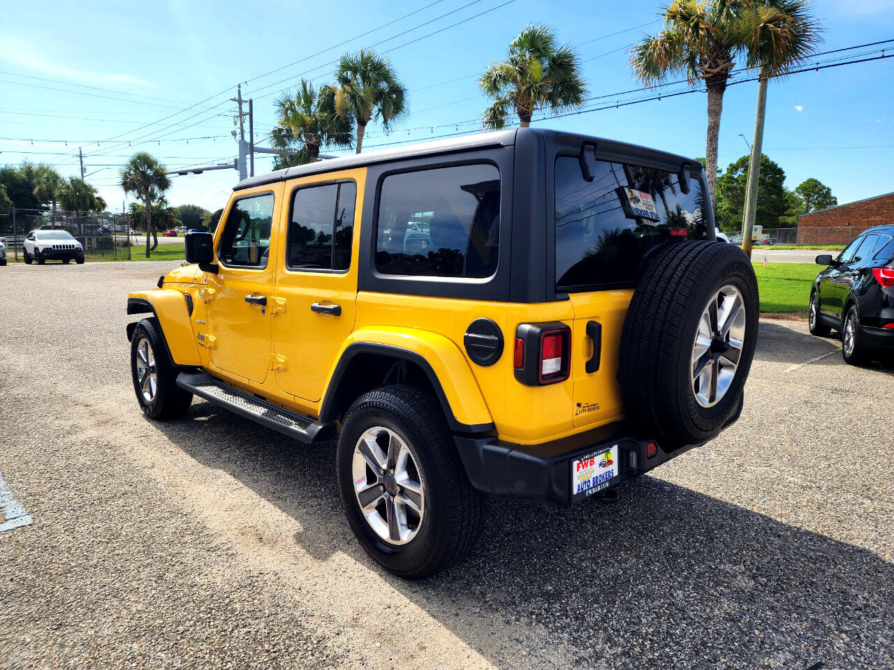 Used 2021 Jeep Wrangler Unlimited Sahara image 3