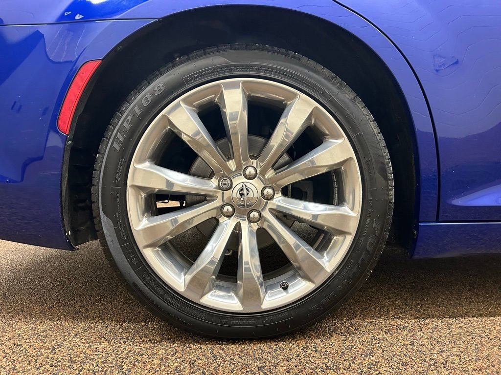 Used 2021 Chrysler 300 Touring w/ Chrome Appearance Package image 26