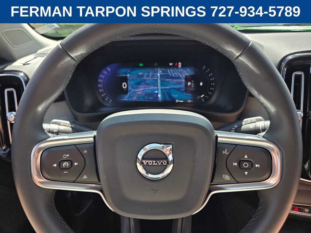 Certified 2024 Volvo XC40 B5 Plus AWD/4WD image 29