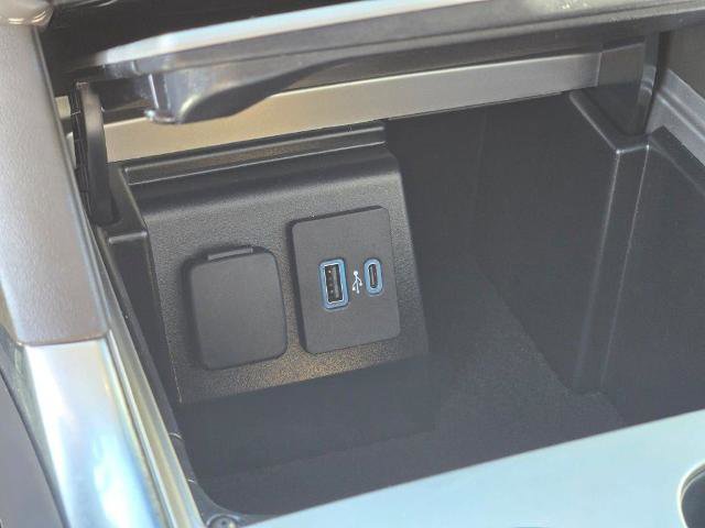 Certified 2023 Ford Explorer Platinum w/ Technology Package AWD/4WD image 33