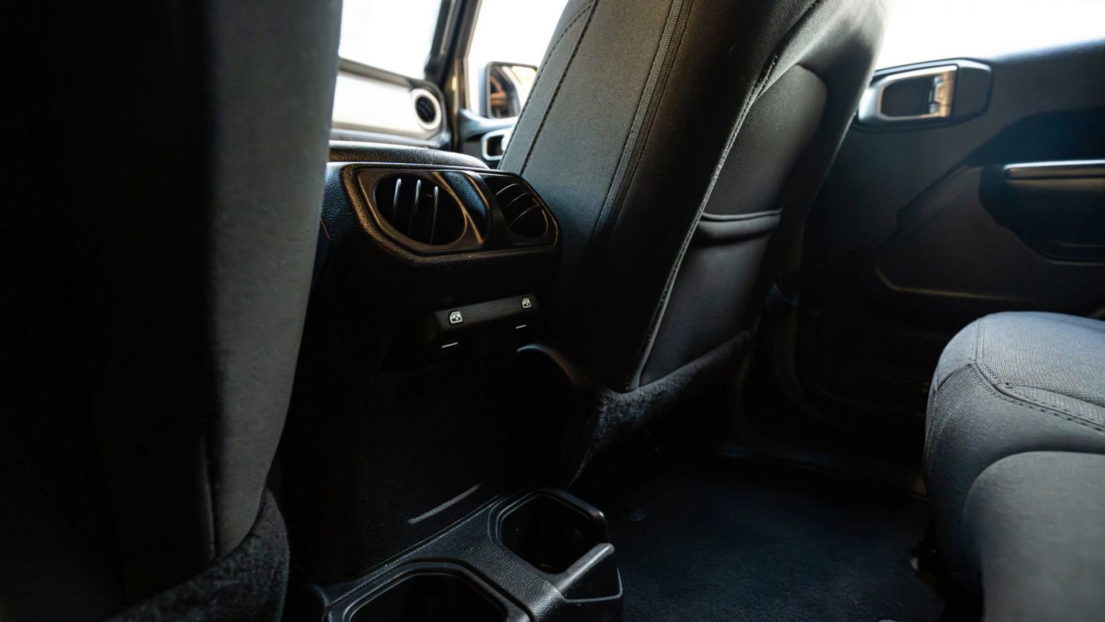 Used 2020 Jeep Wrangler Unlimited Sport S AWD/4WD image 21