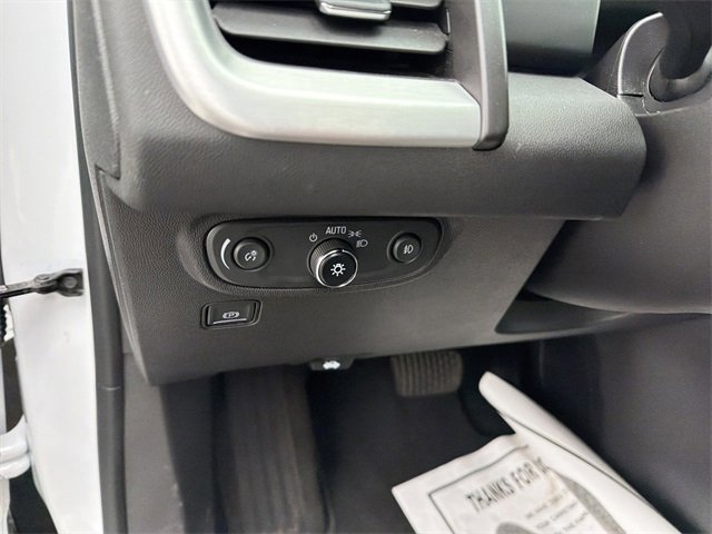 Used 2023 GMC Terrain SLT image 17