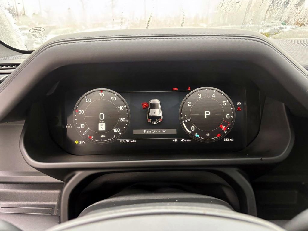 Used 2025 Land Rover Defender 110 S image 44