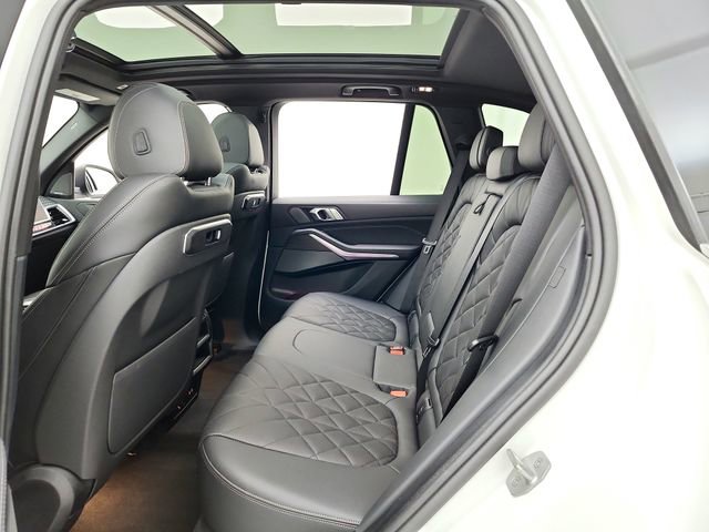 Used 2024 BMW X5 xDrive40i w/ Premium Package AWD/4WD image 26