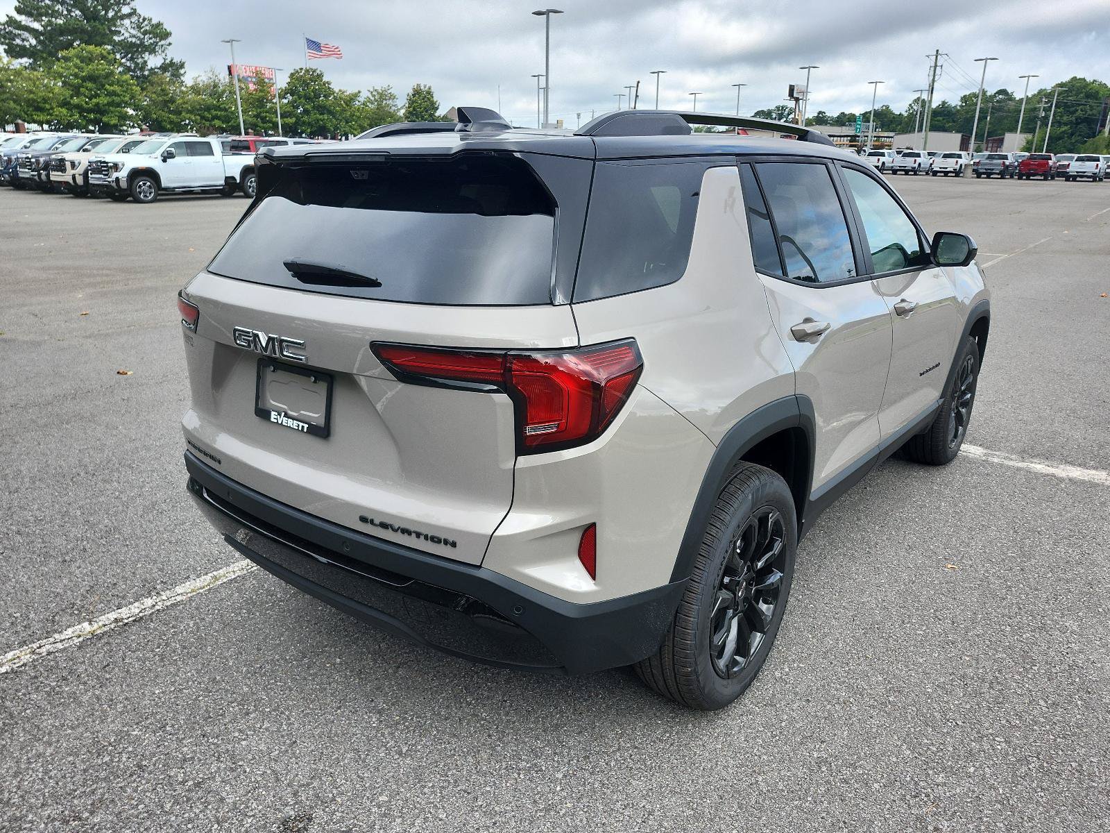New 2026 GMC Terrain Elevation w/ Elevation Premium Package FWD image 3