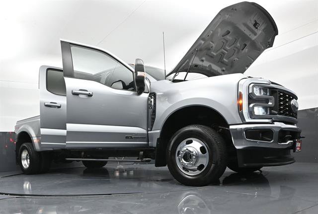 Used 2024 Ford F350 Lariat w/ Lariat Ultimate Package AWD/4WD image 44
