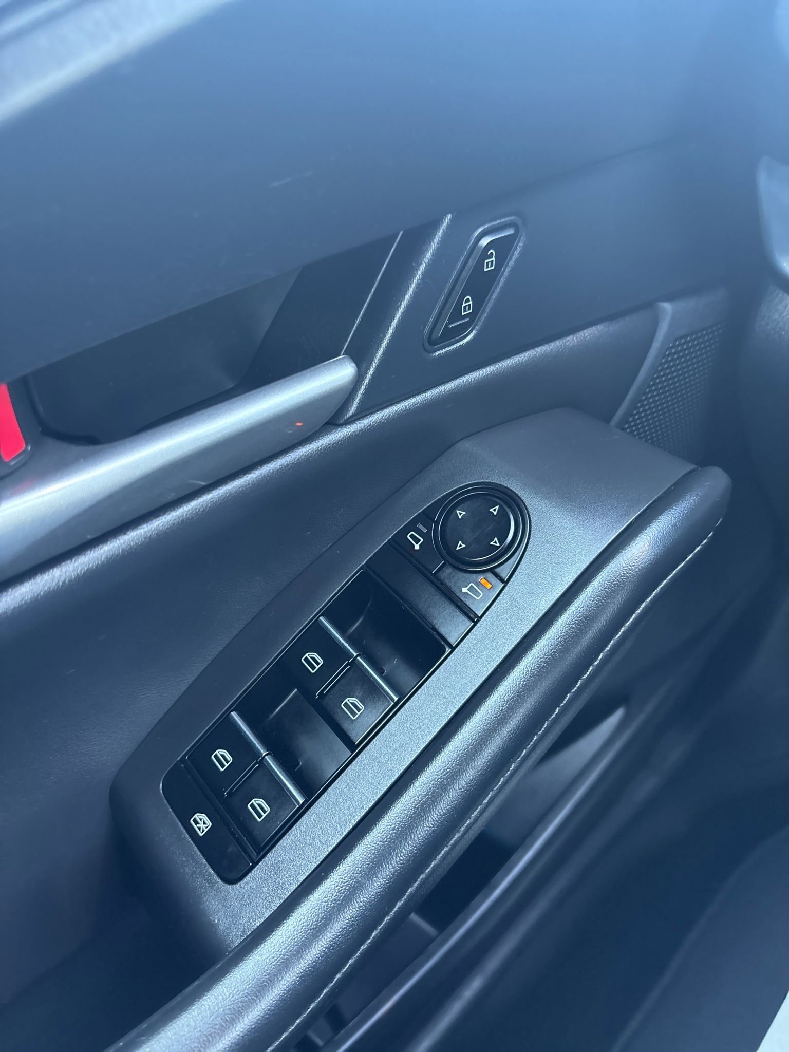 Used 2023 MAZDA CX-30 AWD 2.5 S w/ Select Package image 25