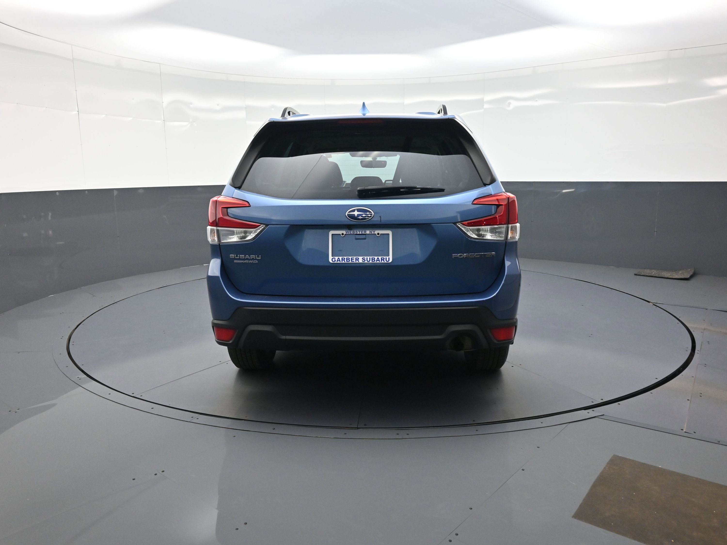 Used 2023 Subaru Forester Premium image 4