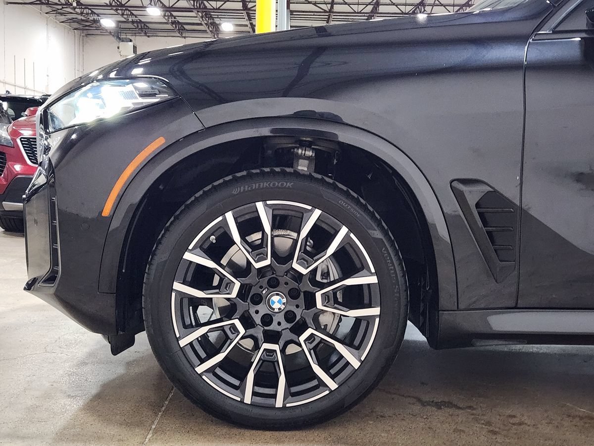Used 2024 BMW X5 xDrive40i w/ M Sport Package AWD/4WD image 5