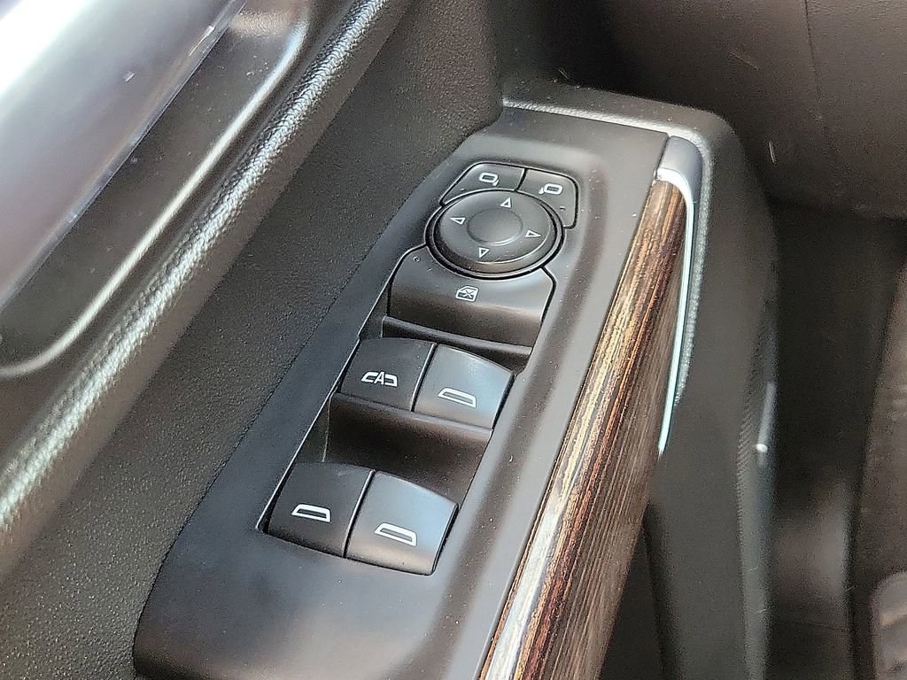 Used 2020 GMC Sierra 1500 Elevation w/ Elevation Value Package image 13