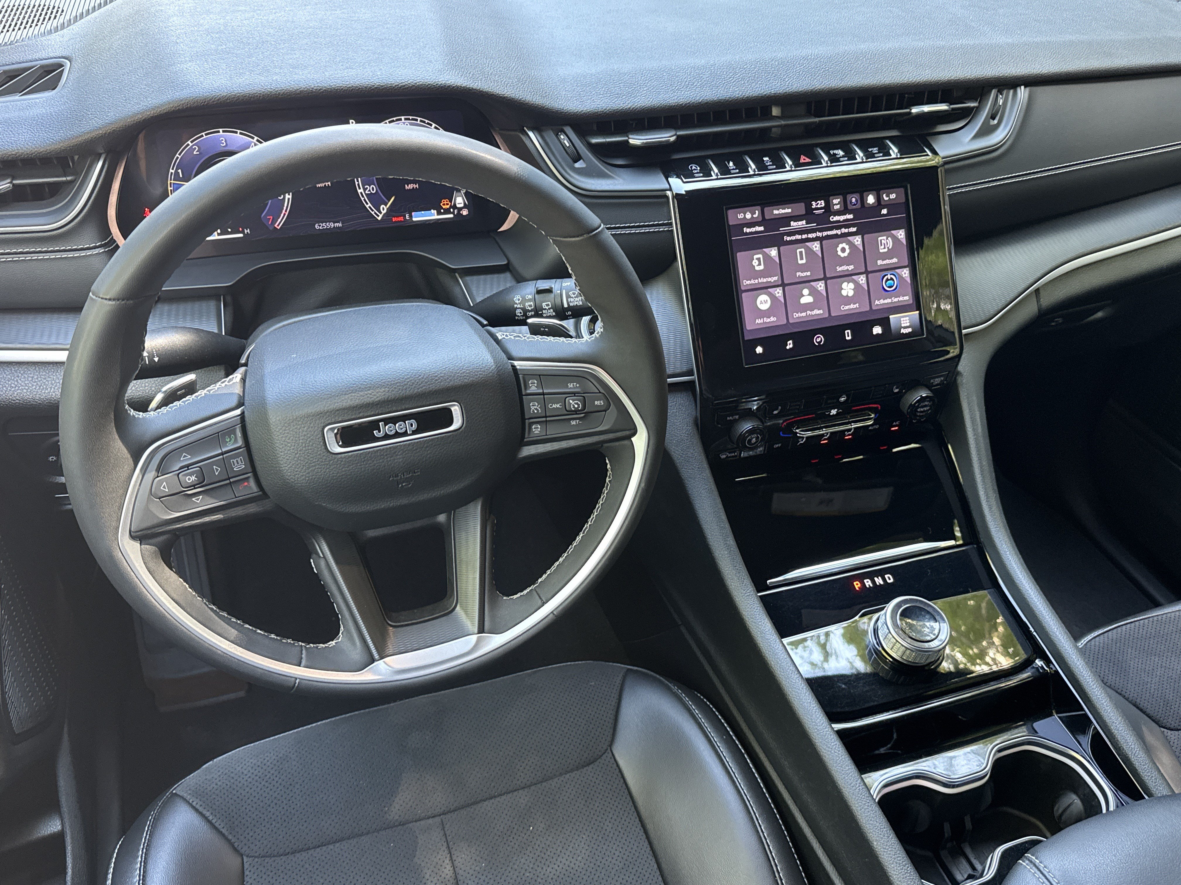 Used 2023 Jeep Grand Cherokee Altitude AWD/4WD image 20