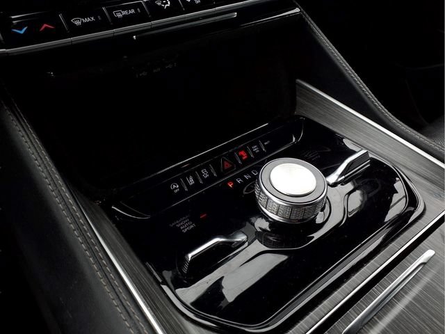 Used 2024 Jeep Wagoneer Series III AWD/4WD image 5