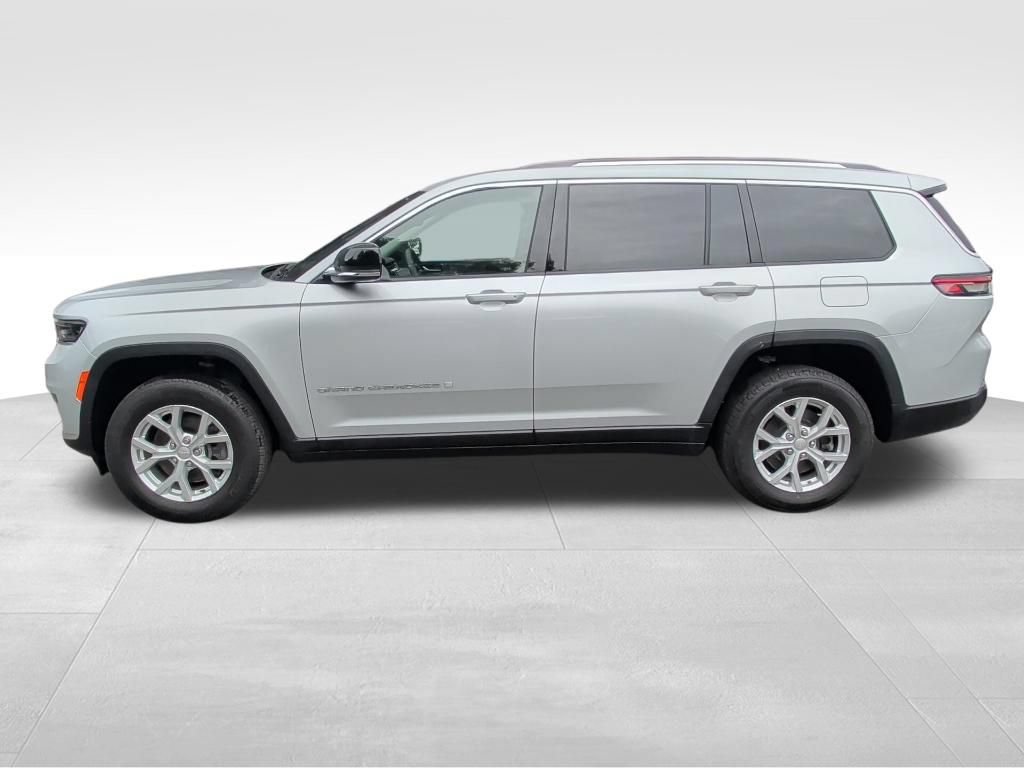 Used 2023 Jeep Grand Cherokee L Limited AWD/4WD image 2