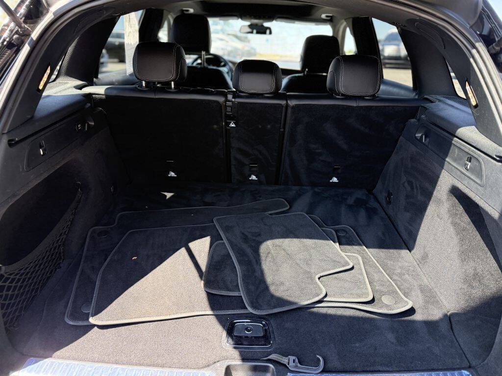 Used 2017 Mercedes-Benz GLC 300 w/ Premium 1 Package image 18