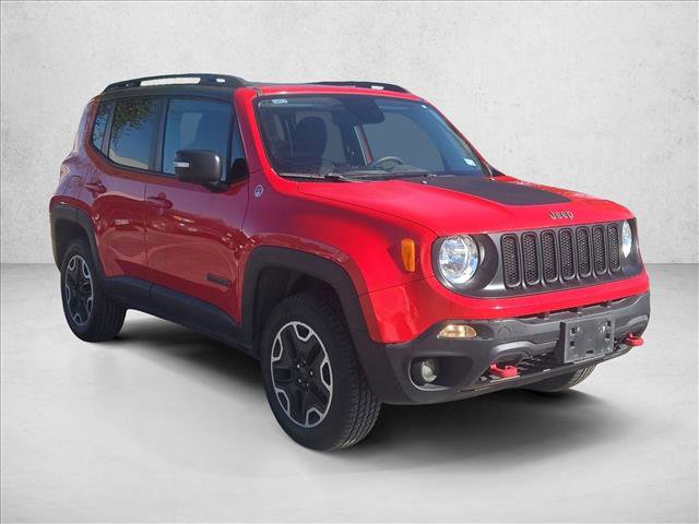 Used 2017 Jeep Renegade Trailhawk video 3