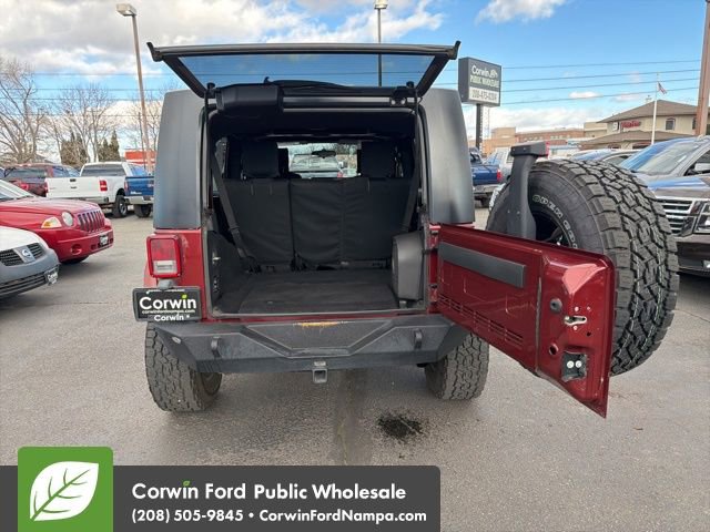 Used 2008 Jeep Wrangler Unlimited Sahara w/ Dual Top Group image 29