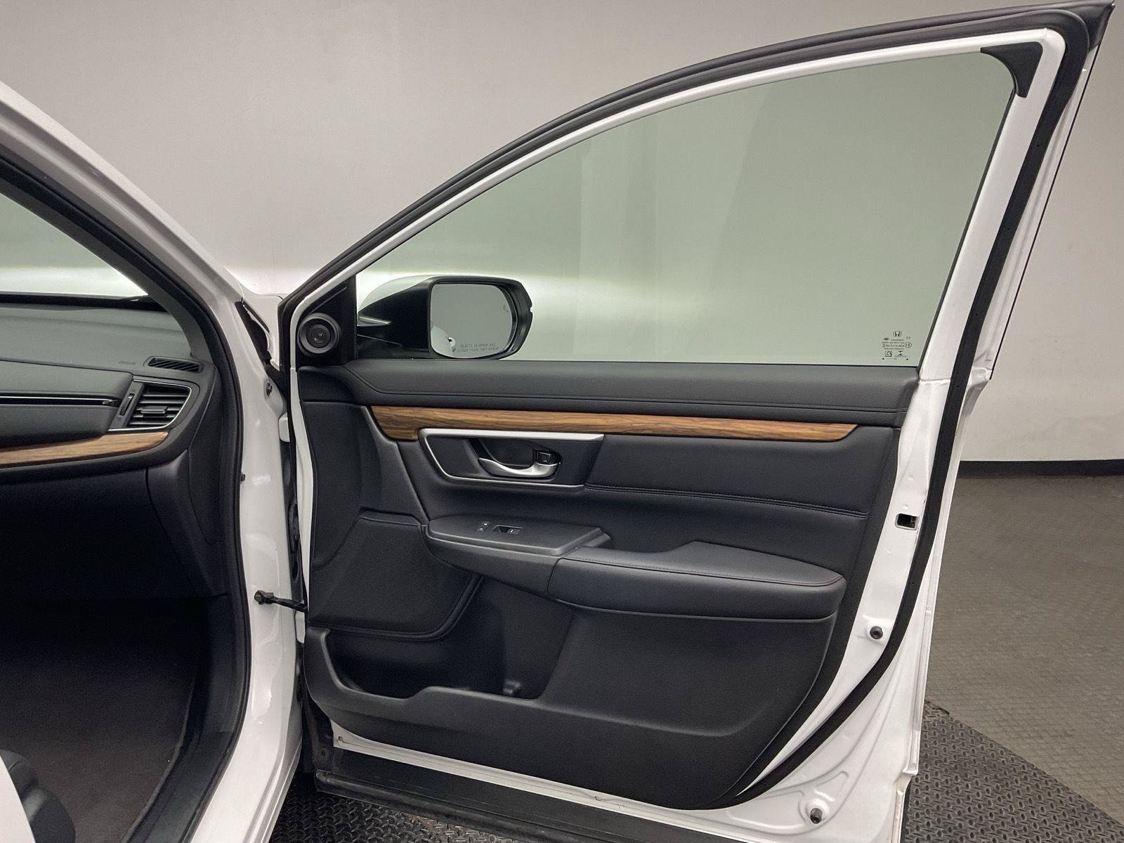 Used 2020 Honda CR-V Touring image 23
