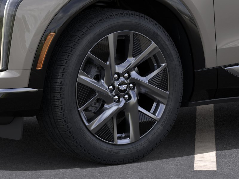 New 2027 Cadillac Optiq Premium Luxury w/ LPO, Floor Liner Package AWD/4WD image 9