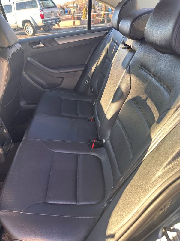 Used 2013 Volkswagen Jetta TDI image 9