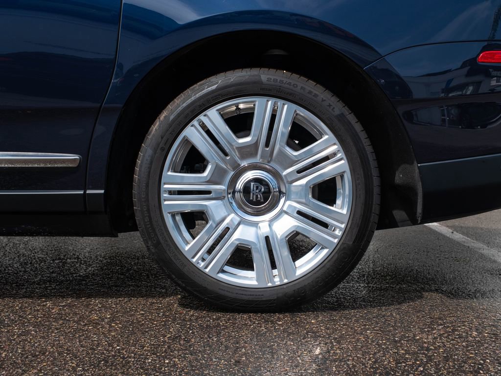 Certified 2019 Rolls-Royce Cullinan AWD/4WD image 12