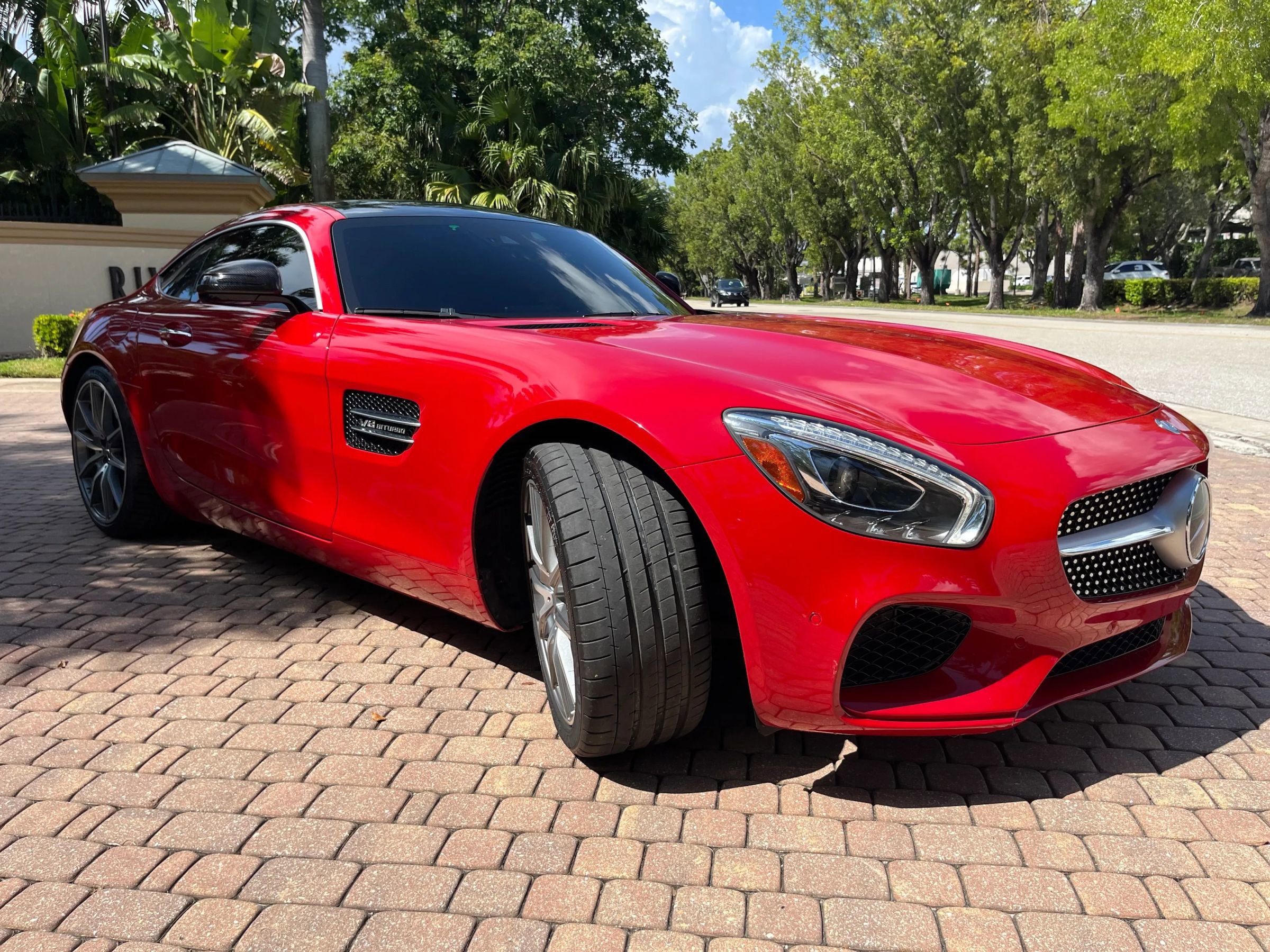 Used 2016 Mercedes-Benz AMG GT S image 5