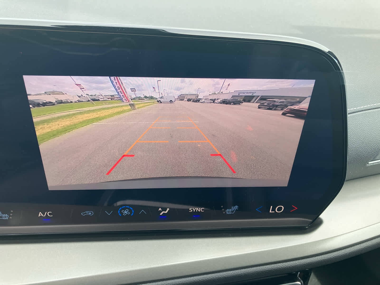 New 2026 Chevrolet Traverse LT w/ Sun and Wheel Package image 26