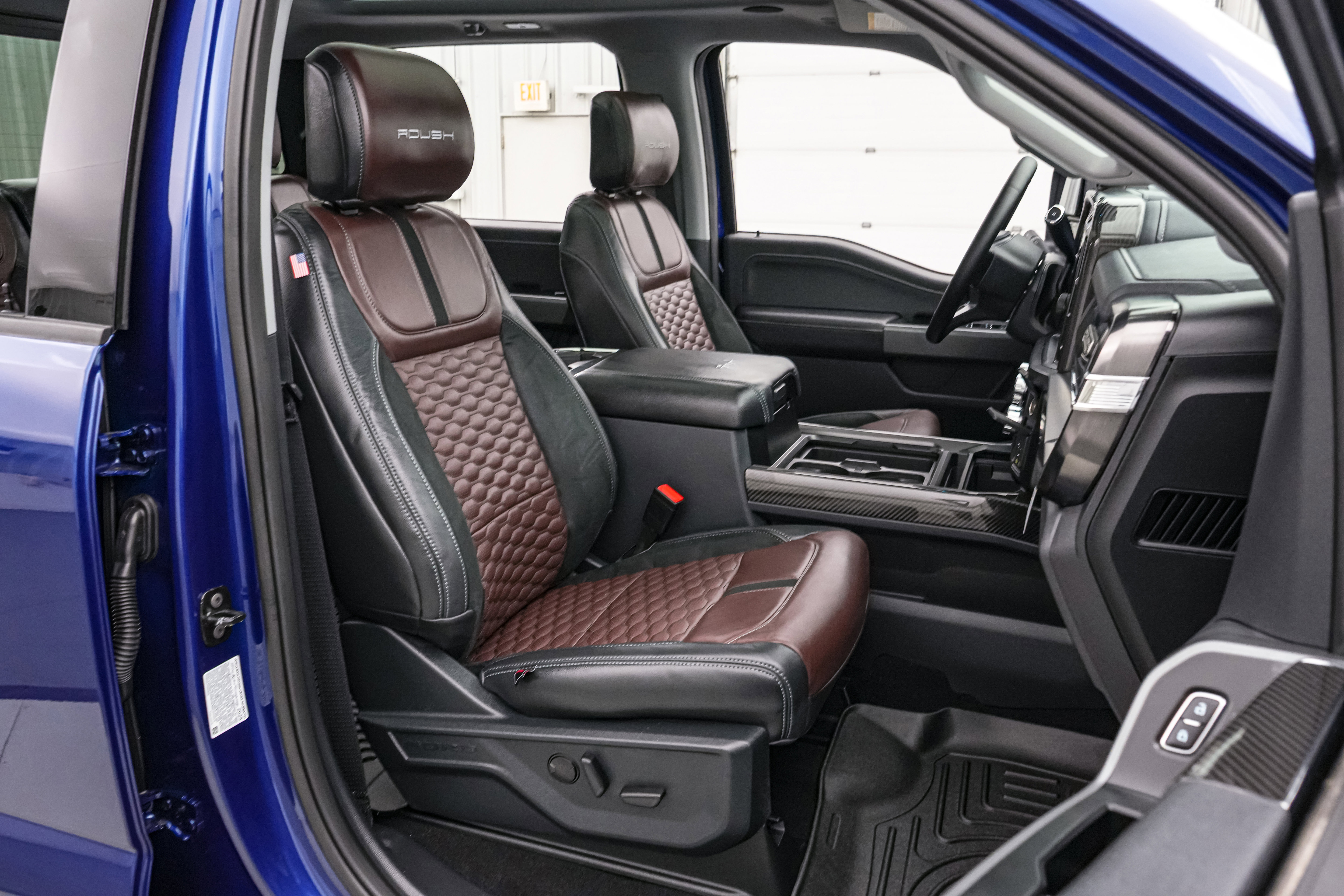 New 2026 Ford F250 Lariat w/ Black Appearance Package AWD/4WD image 38
