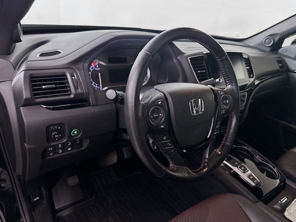 Used 2022 Honda Ridgeline Black Edition image 14