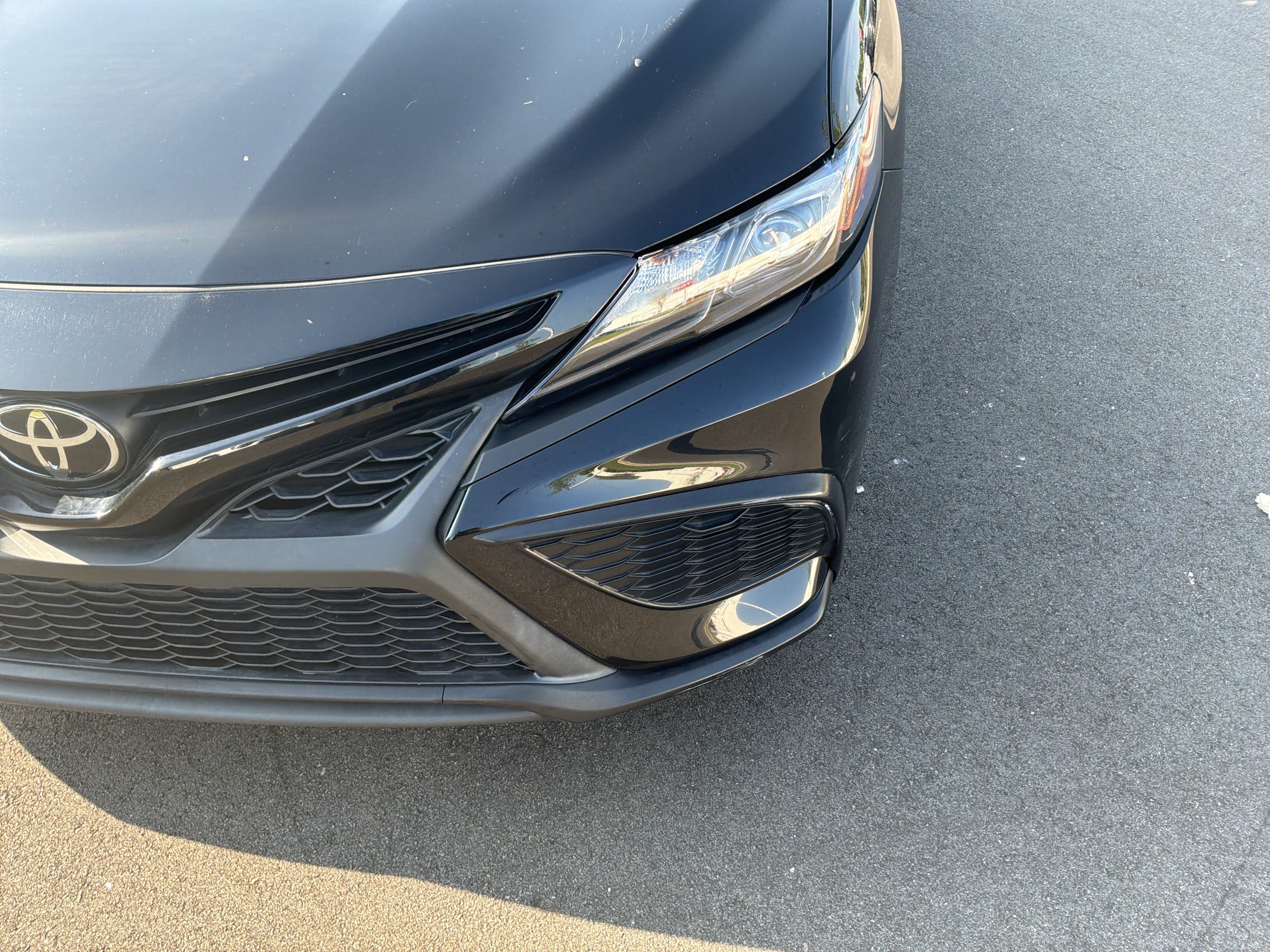 Used 2023 Toyota Camry SE FWD image 6