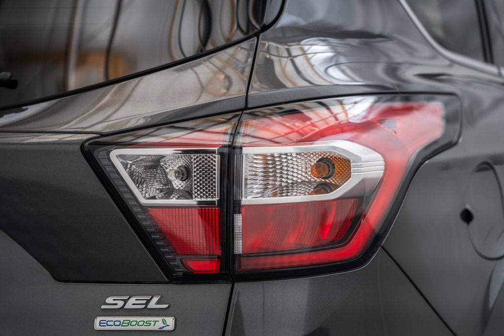 Used 2018 Ford Escape SEL FWD image 8