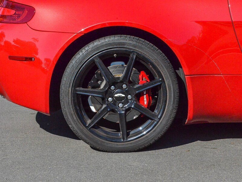 Used 2008 Aston Martin V8 Vantage Roadster RWD image 12
