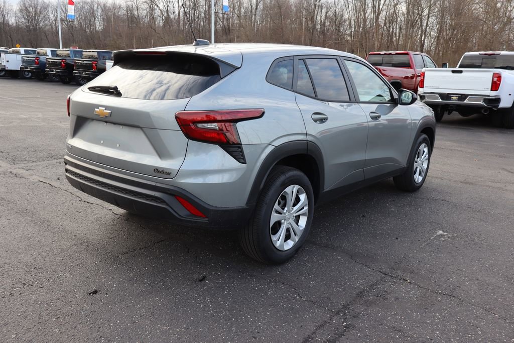 New 2026 Chevrolet Trax LS w/ Driver Confidence Package image 24