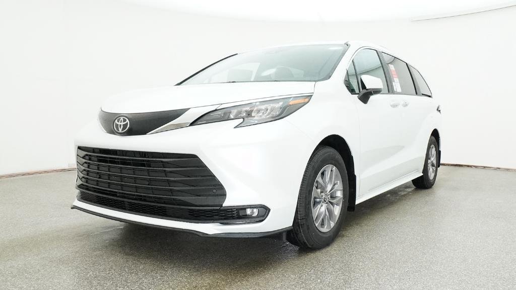 New 2026 Toyota Sienna XLE FWD image 14