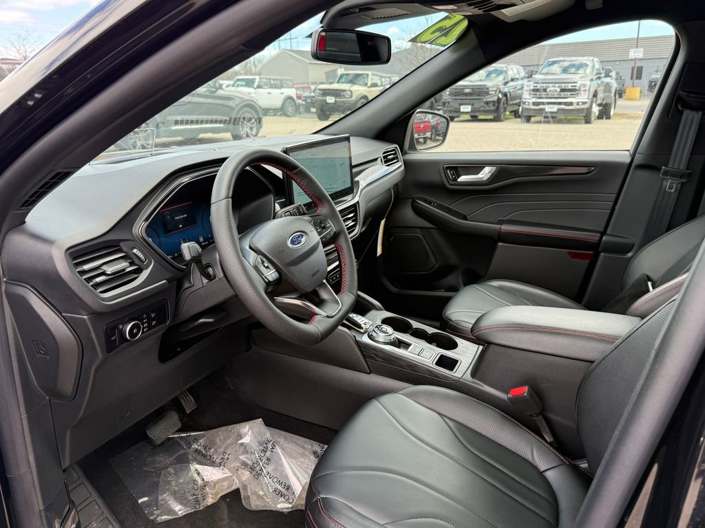 Used 2025 Ford Escape ST-Line Elite w/ Premium Technology Package AWD/4WD image 3