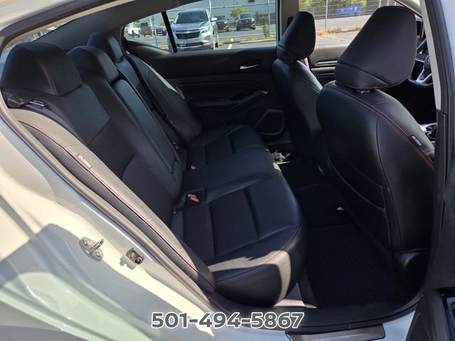 Used 2023 Nissan Altima 2.5 SR FWD image 14