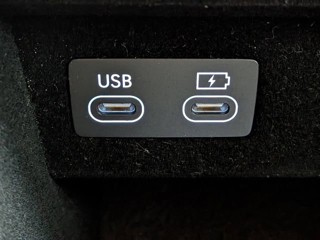 Used 2026 Genesis GV70 2.5T Select image 24