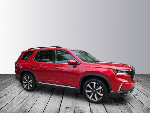Certified 2025 Honda Pilot Touring image 7