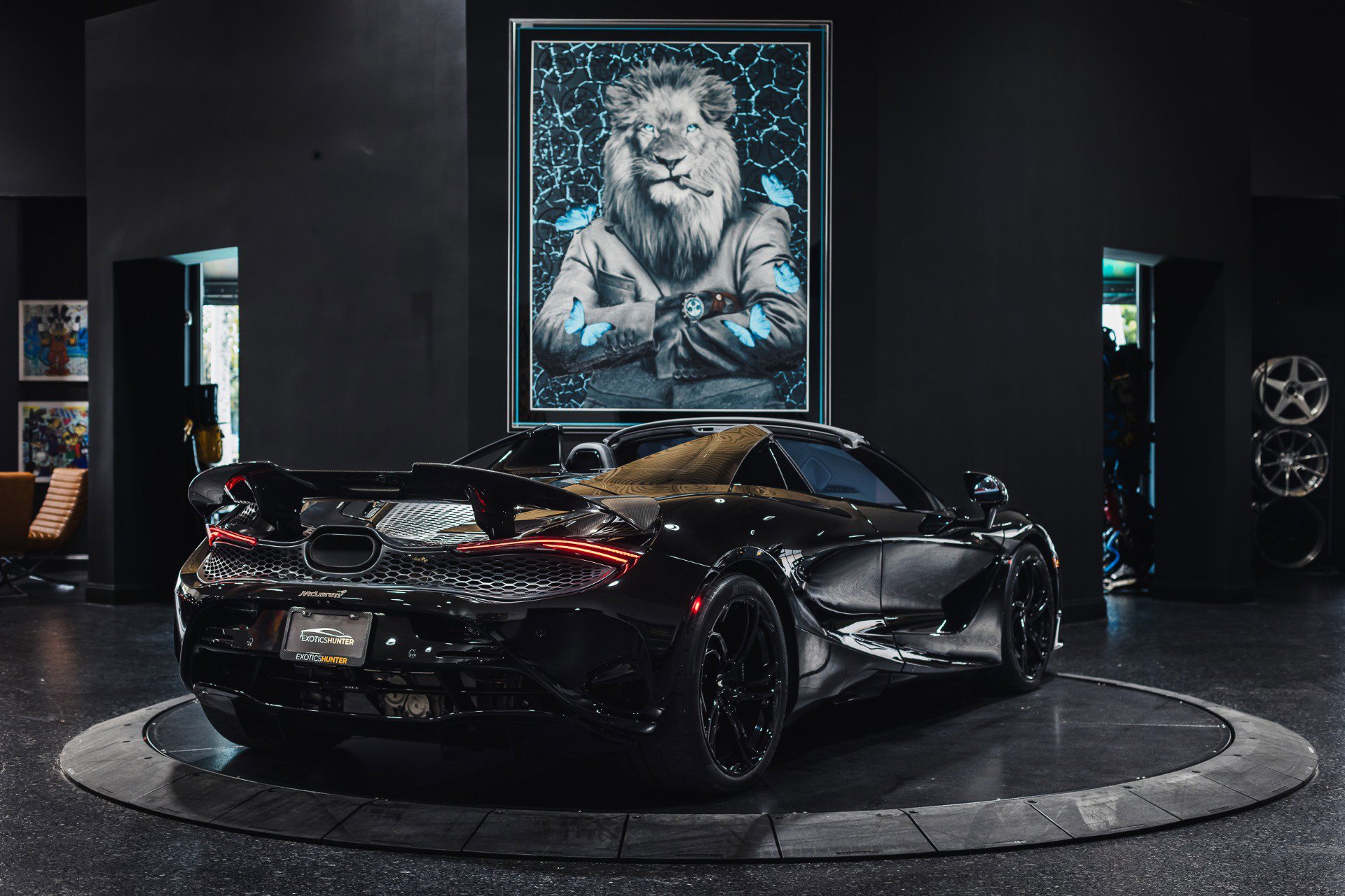 Used 2024 McLaren 750S Spider RWD image 6