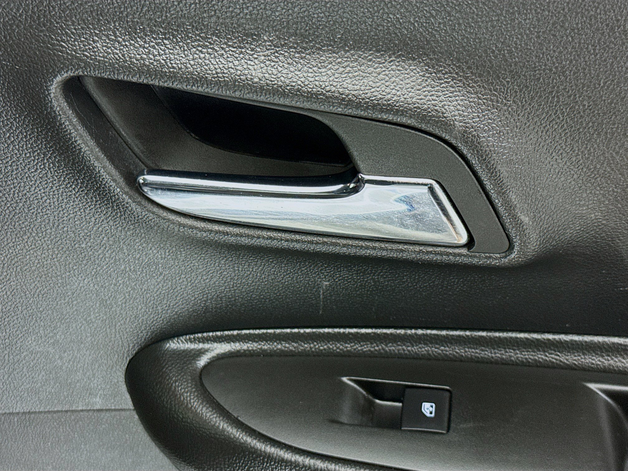Used 2022 Chevrolet Trax LS w/ Tint and Cruise Package FWD image 28