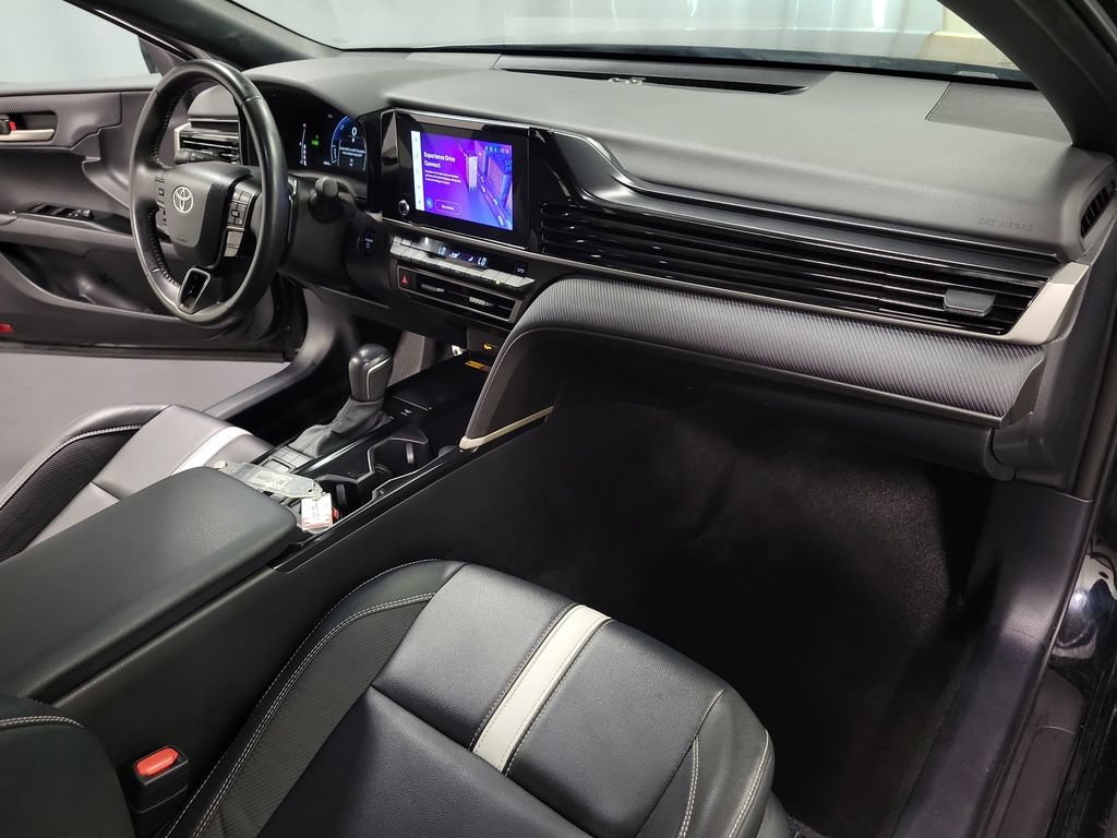 Used 2025 Toyota Camry SE FWD image 34