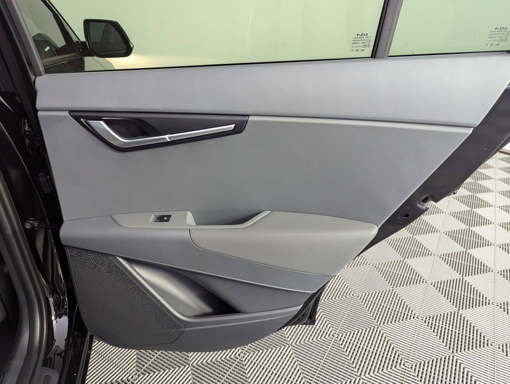 New 2025 Kia Niro SX image 34
