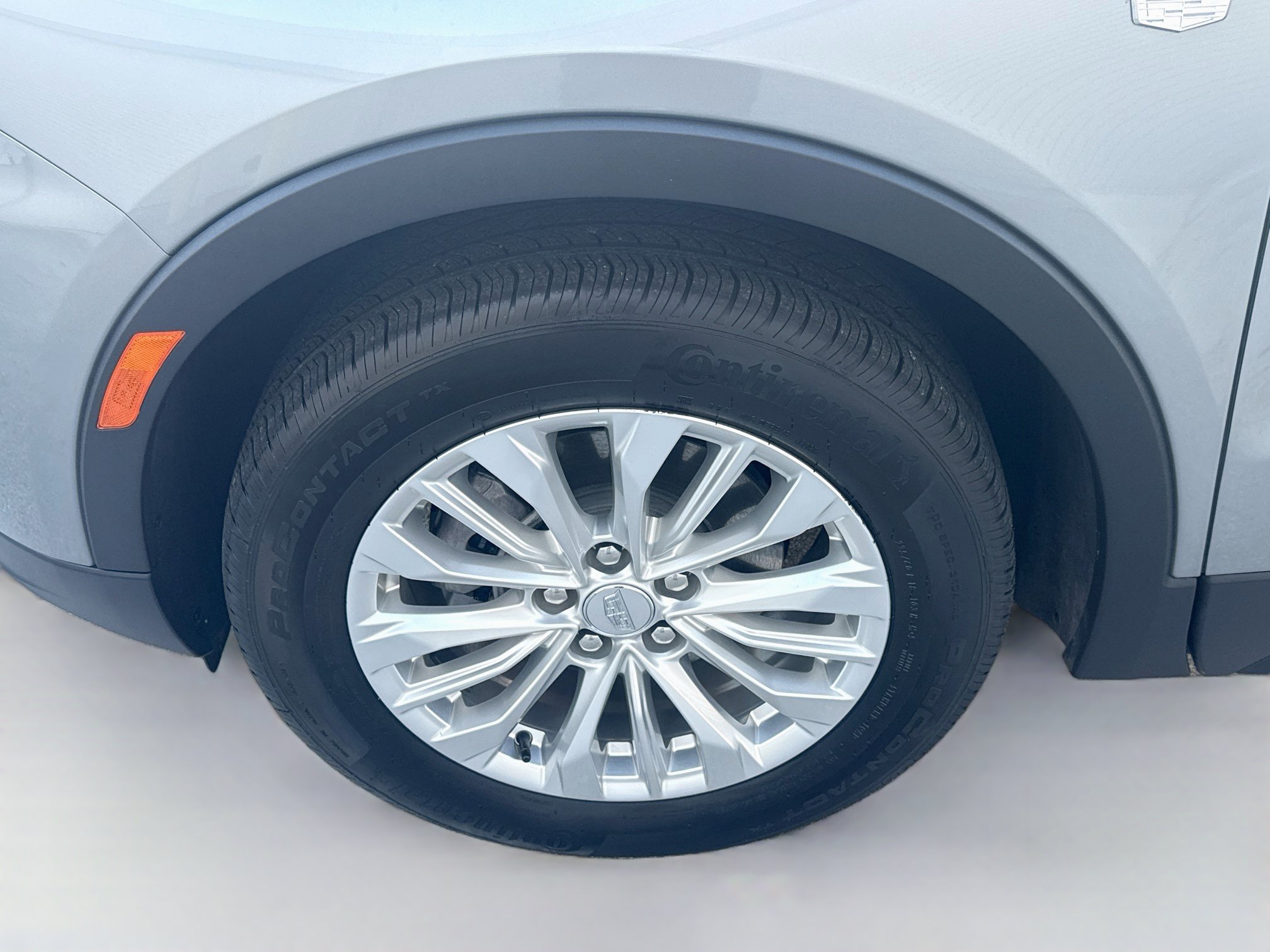 Used 2024 Cadillac XT4 Luxury w/ Cold Weather Package FWD image 34