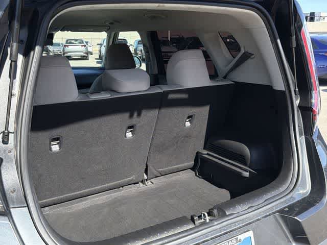 Used 2023 Kia Soul LX w/ LX Technology Package FWD image 25
