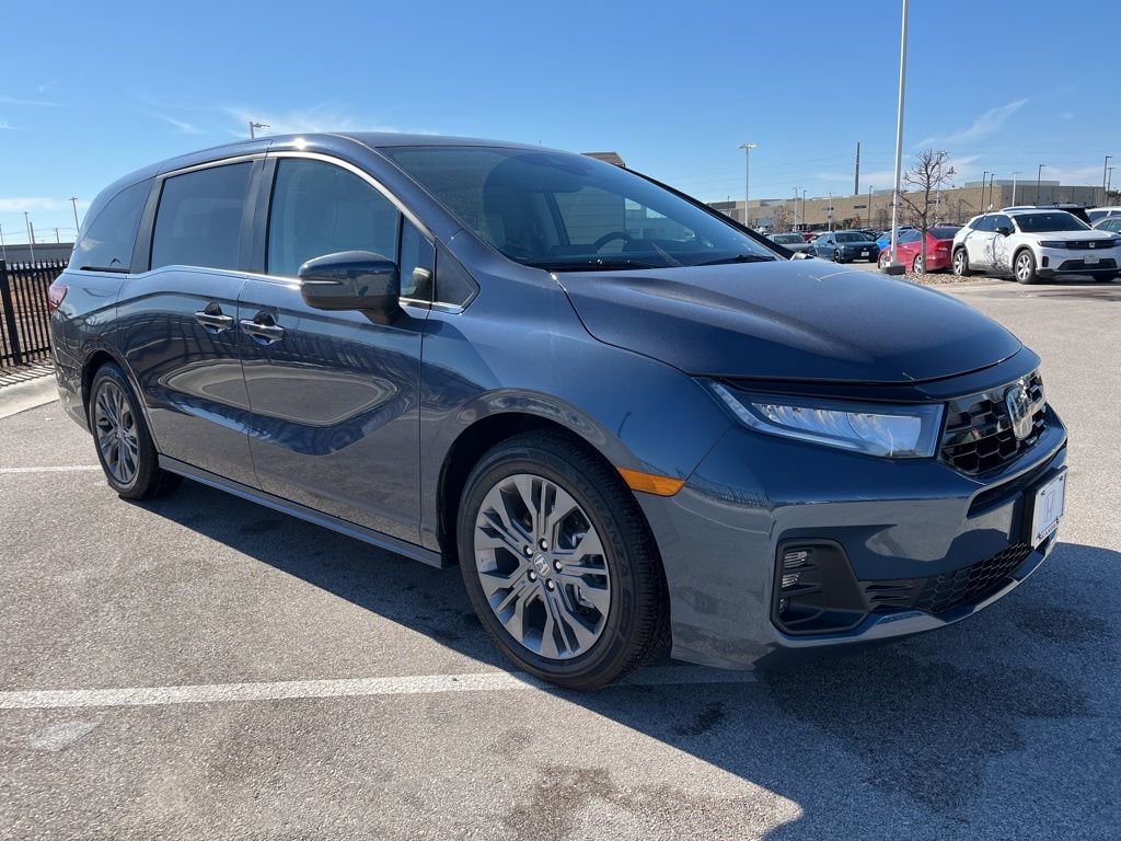 Used 2026 Honda Odyssey Touring image 3