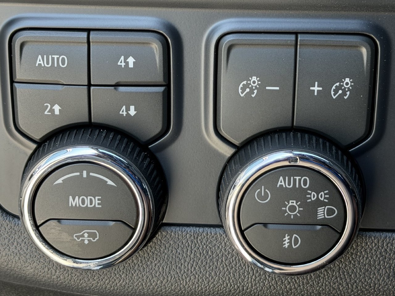 New 2026 Chevrolet Tahoe High Country AWD/4WD image 20